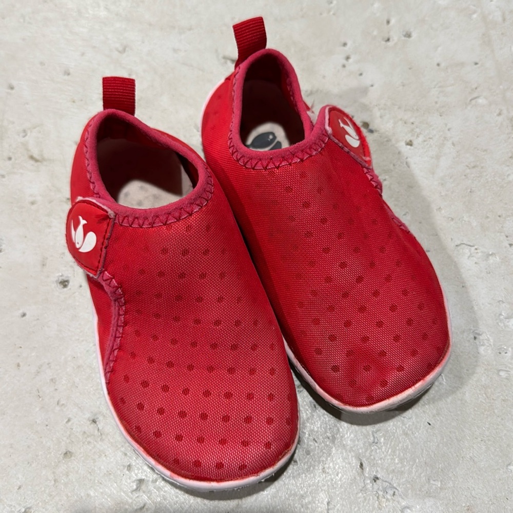 10 toddler boy girl red water shoes wet swim pool lake